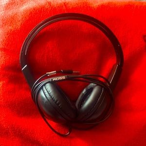 Koss UR10i headphones with mic